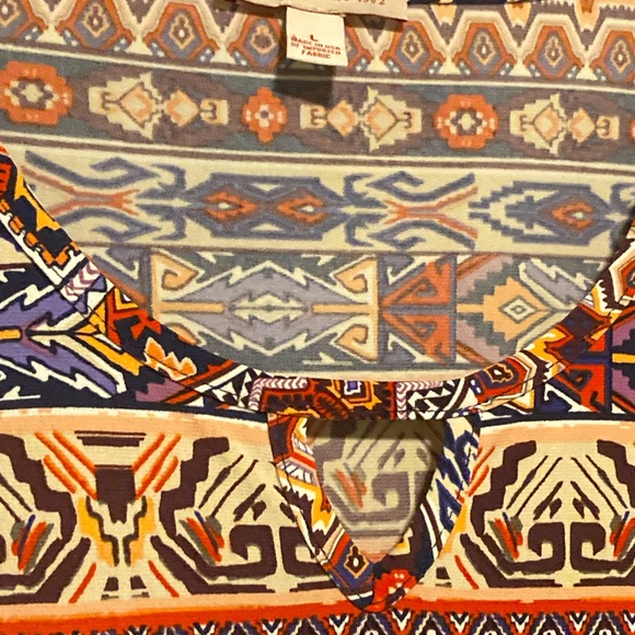 Multi color tunic with 3/4 bell sleeves - Picture 3 of 5